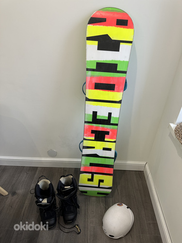 Snowboard/Lumelaud, saapad ja kiiver (foto #1)