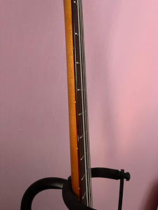 Squier Mustang Bass (3 foto / 7)