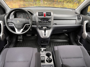 Honda CR-V 2.0 110kW bensiin 2007a (10 foto / 15)
