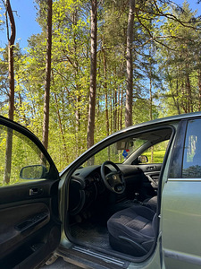 Volkswagen Passat 1.9d 96kw (7 foto / 9)