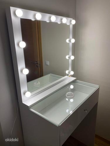 Зеркало для макияжа + высокий столик для макияжа Lamps4makeup (фото #1)