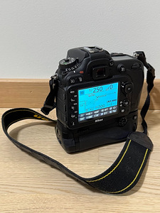 Nikon D7100 + Neewer akutald (+karp) (4 foto / 4)