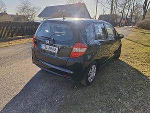 Honda Jazz Comfort 1.3 73kW (4 foto / 14)