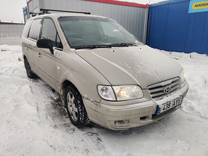 Hyundai TRAJET kaks autot restaureerimiseks (1 foto / 6)