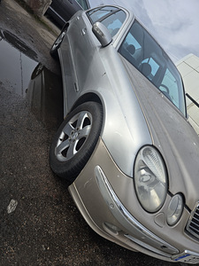 Mercedes-Benz w211 2.6i manual (2 foto / 8)