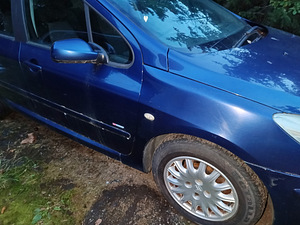 Авто Peugeot (3 фото из 10)