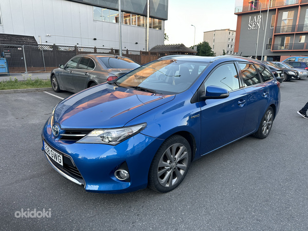 Toyota Auris 2014 LPG/Hybrid (foto #1)