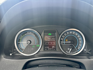 Toyota Auris 2014 LPG/Hybrid (8 foto / 13)