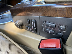 BMW 745D 220KW Facelift (13 foto / 14)