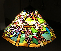 Потолочный светильник в стиле тиффани