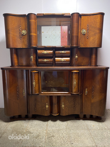 Haruldane art deco stiilis vitriinkapp