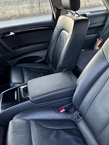 Audi Q7 4.2TDI S-line 2012 (6 foto / 13)