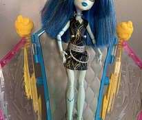 Monster High Frankie Stein + Recharge Chamber