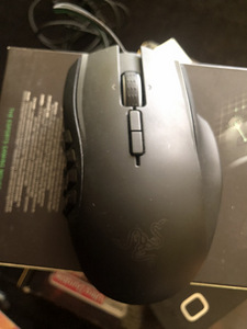 Razer Naga Chroma (1 фото из 3)