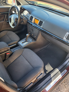 Opel signum (8 foto / 10)