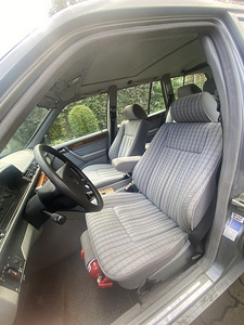 Mercedes - Benz 230TE 1990 (7 foto / 11)