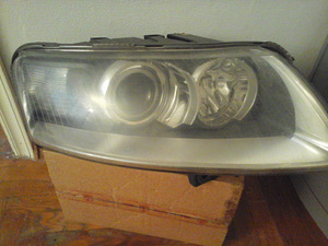 Esituli parem Audi A6 C6 4F0 2004-2008r bi xenon (3 foto / 3)
