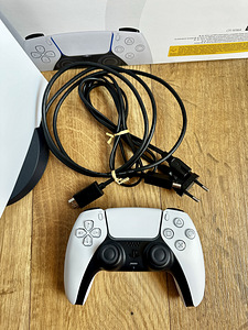 Sony Play Station 5 Disc version (2 foto / 6)