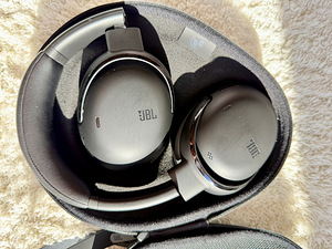JBL Tour One M3 (3 фото из 6)