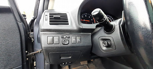 Toyota avensis 2.2 d-cat (6 foto / 8)