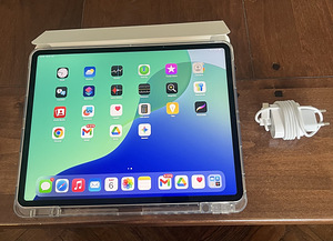 Apple iPad Pro 12.9 6-gen M2 128GB WIFI Space Gray uueväärne (4 foto / 4)