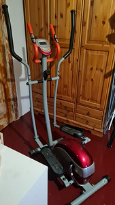 Elliptiline trenažöör (1 foto / 7)