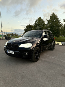 BMW x5 E70 (2 фото из 15)