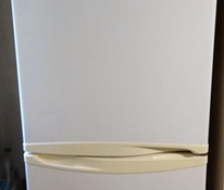 Продається холодильник LG 23000