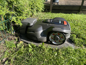 Robotniiduk Husqvarna Automower 415x (4 foto / 5)