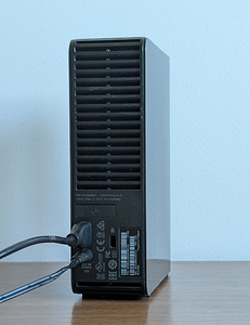 WD Elements Desktop HDD Storage 2TB (2 фото из 2)