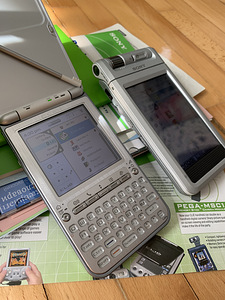 PDA Sony Clie tg 50, nx 70v (2 foto / 7)