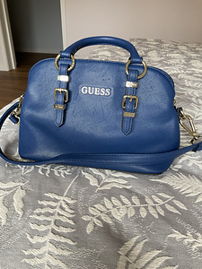 Сумка б/у guess (3 фото из 3)