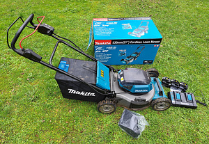 Iseliikuv akumuruniiduk Makita DLM532Z,53cm + 6x6000mAh akud (1 foto / 1)