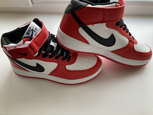 Nike Air 37 (1 фото из 3)