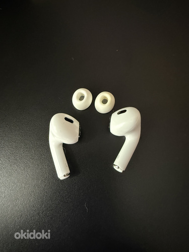 Original air pods 2 pro left and right