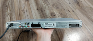 DVD-проигрыватель Philips DVP3040 (2 фото из 3)