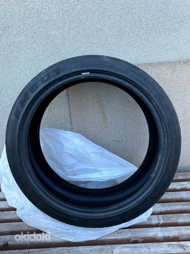 Suverehvid 235/40/R19 Firemax FM601