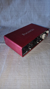 Helikaart Focusrite Scarlett 2i2 2gen (3 foto / 4)