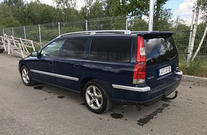 Volvo V70 manuaal 120kw (4 foto / 9)