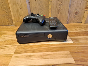 Xbox 360 453gb пульт, кабели + 7 игр (1 фото из 3)