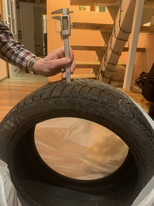 Talverehvid 4tk Pirelli Ice Zero FR 245/40 R18 (1 foto / 4)