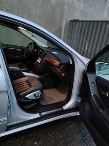 Mercedes-Benz R 320 3.0 165kW (10 foto / 15)