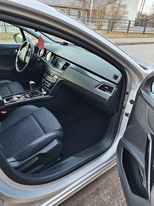 Peugeot 508 (7 foto / 11)