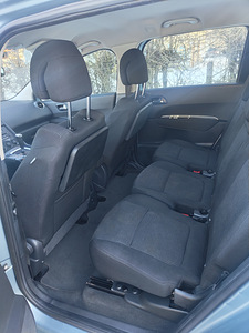Peugeot 5008 (7 foto / 12)