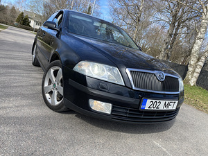 Skoda Oktavia (3 foto / 13)