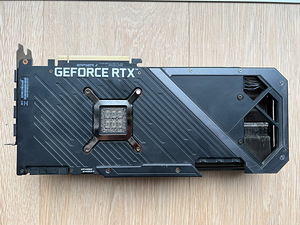 ASUS RTX 3090 OC 24GB STRIX (1 foto / 4)