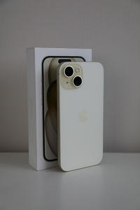 iPhone 15 128gb (1 foto / 2)