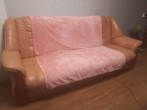 Nahast diivanvoodi (1 foto / 5)