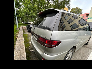 Toyota Previa (2 фото из 8)
