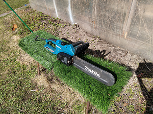Makita UC3520A (1 foto / 3)